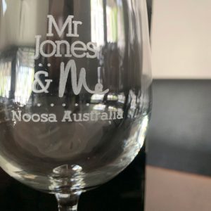 Mrjones Wineglass (1)